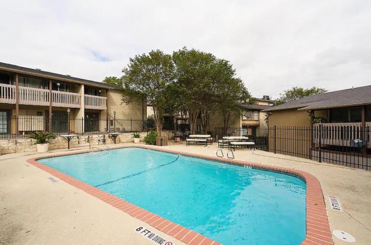 Condo Near Downtown Austin - 2Br 외부 사진